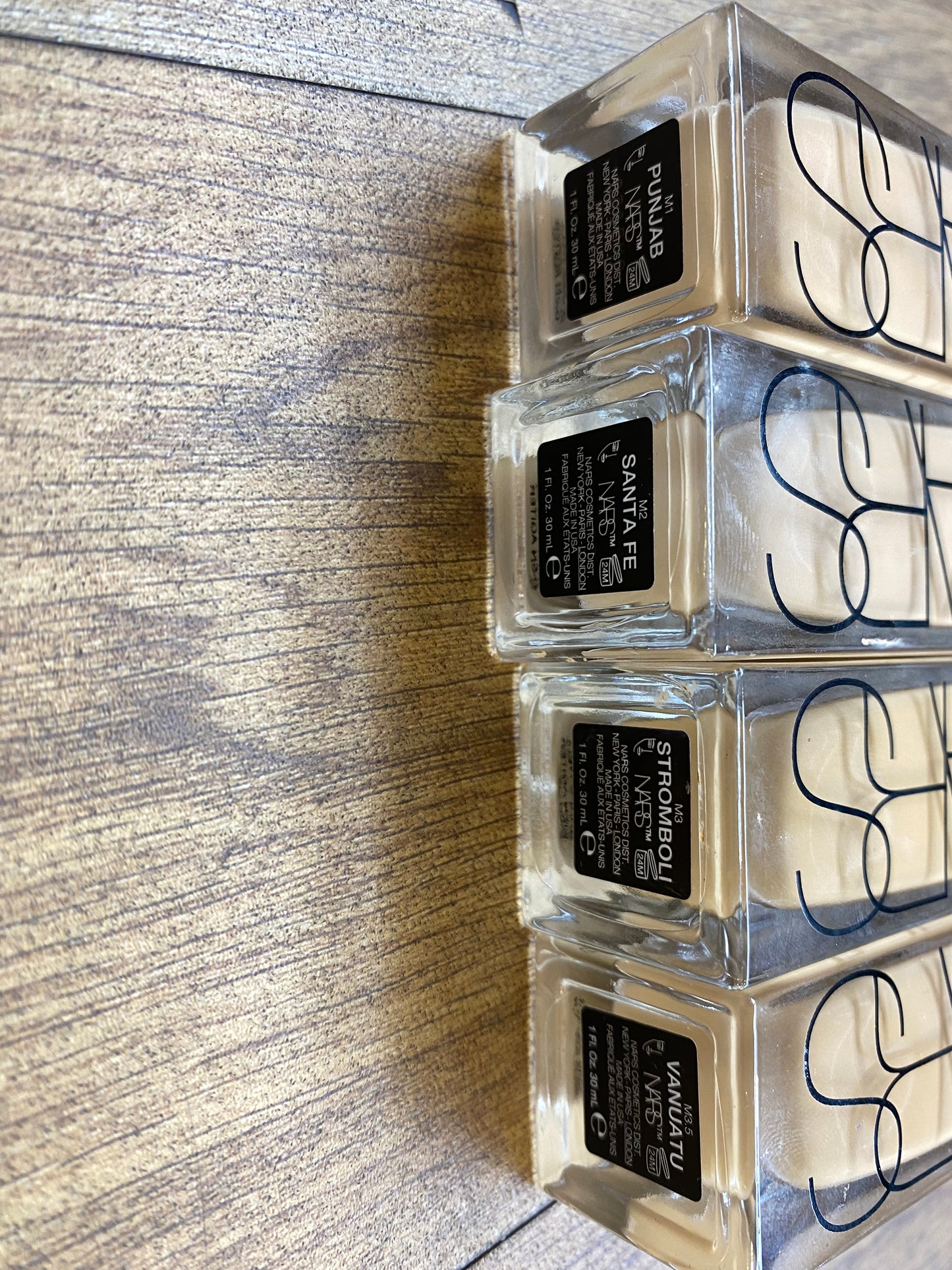 NARS natural radiant FOUNDATION LONG WEAR